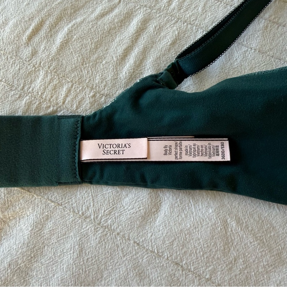 Victoria’s Secret Emerald Green Lace Bra 36DD NWOT - Picture 4 of 4